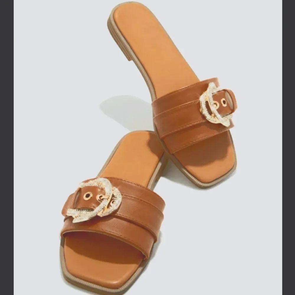 BRAND NEW MADDEN GIRL G-GLADE SQUARE TOE SLIP-ON WOMEN"S FLAT SANDAL